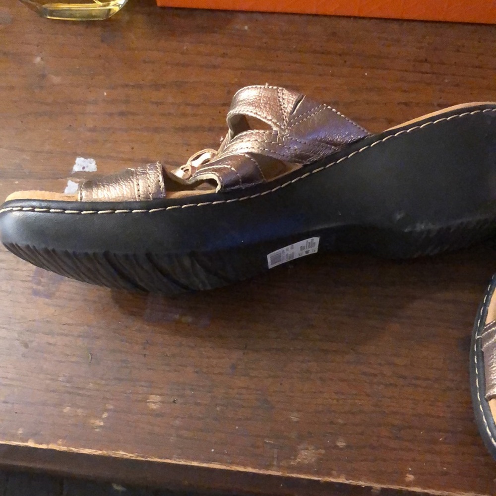 Sandals - Picture 3 of 4